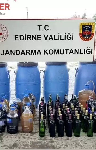 Edirne'de 1560 litre kaçak içki operasyonunda ele geçirme yapıldı.