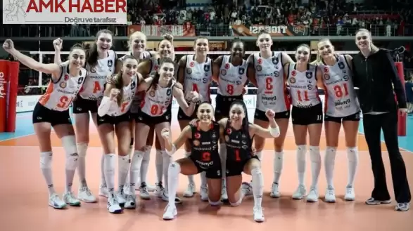 Fenerbahçe, Eczacıbaşı Dynavit'i mağlup ederek derbiden galip ayrıldı!